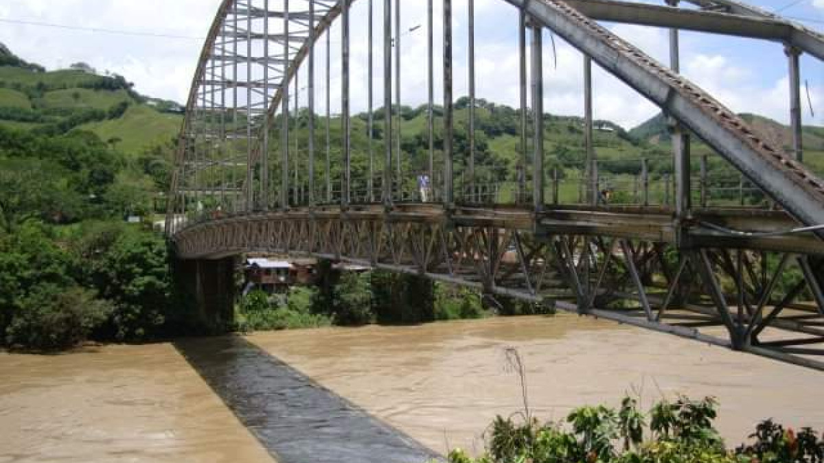 Piden revisar el puente Foto| LA PATRIA