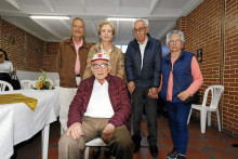 Luis Carlos Bernal Escobar, María Inés Rivera Álvarez, Silvio Hurtado Villegas María Victoria Rivera Álvarez y Presbítero Diego Rivera Álvarez, homenajeado.