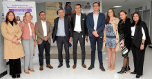 María Alexandra Rodas, líder de Calidad del SES Hospital Universitario de Caldas; Patricia Suárez Gutiérrez, del Banco Davivienda; y Carlos Andrés Duque, líder Financiero del SES. Jorge Toro, gerente banca empresas; y Hernán Saldarriaga Ramírez, jefe de banca empresarial Eje Cafetero, ambos del Banco de Occidente. Cristian Salazar, líder de Logística e Infraestructura; Ana Lucía González, líder de Innovación y Proyectos; Nancy Galvis Ospina, coordinadora de Educación e Investigación; y Paula Andrea Reyes Castellanos, líder de Gestión Biomédica, estos últimos del SES. María Alexandra Rodas, líder de Calidad del SES Hospital Universitario de Caldas; Patricia Suárez Gutiérrez, del Banco Davivienda; y Carlos Andrés Duque, líder Financiero del SES. Jorge Toro, gerente banca empresas; y Hernán Saldarriaga Ramírez, jefe de banca empresarial Eje Cafetero, ambos del Banco de Occidente. Cristian Salazar, líder de Logística e Infraestructura; Ana Lucía González, líder de Innovación y Proyectos; Nancy Galvis Ospina, coordinadora de Educación e Investigación; y Paula Andrea Reyes Ca