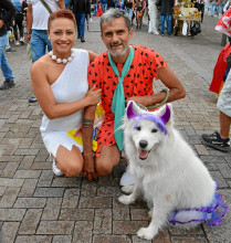 Los picapiedra también se dejaron ver por la 23. En la imagen Catalina Salazar y Carlos Suluaga junto a su mascota Hanna. Los picapiedra también se dejaron ver por la 23. En la imagen Catalina Salazar y Carlos Suluaga junto a su mascota Hanna.