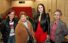 Luisa López, Marina Arias, Cecilia Arcila (artesana), y María Doralba Arias Orozco. Luisa López, Marina Arias, Cecilia Arcila (artesana), y María Doralba Arias Orozco.