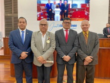 Simón Ramírez, presidente del Concejo; Darío Gómez como presidente de la Junta de Cormanizales; César Augusto Díaz, primer vicepresidente, y Luis Gonzalo Valencia, concejal. Simón Ramírez, presidente del Concejo; Darío Gómez como presidente de la Junta de Cormanizales; César Augusto Díaz, primer vicepresidente, y Luis Gonzalo Valencia, concejal.