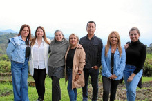 Fotos | Luis Trejos | LA PATRIA Francia Gómez, Paula Toro, Gloria Hoyos, Blanca Mery Sánchez, Nelson Reyes, Paola Cristancho y Susana López. Fotos | Luis Trejos | LA PATRIA Francia Gómez, Paula Toro, Gloria Hoyos, Blanca Mery Sánchez, Nelson Reyes, Paola Cristancho y Susana López.