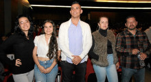 María del Mar Bedoya, Scarlett Silva, Daniel Agudelo, Alejandra Ortegón y Oscar Quintero. María del Mar Bedoya, Scarlett Silva, Daniel Agudelo, Alejandra Ortegón y Oscar Quintero.