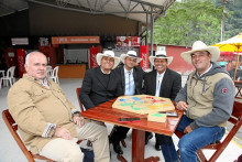 Nicolás Jaramillo, Néstor Espinal, Brayan Loaiza, Óscar Marín y Lucio Barreto. Nicolás Jaramillo, Néstor Espinal, Brayan Loaiza, Óscar Marín y Lucio Barreto.