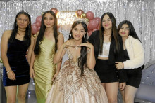 María Camila López, Sofía Ramírez, Geidy Dahiana Loaiza Giraldo, Camila Agudelo y Melany Berrio.
