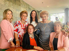 Foto | Lector | LA PATRIA Dolly Delgado, Adiela Delgado de Gutiérrez, Melva Luz Duque de Ramírez, Claudia María Ramírez Duque , Clelia de Martínez y Norma Osorio. Foto | Lector | LA PATRIA Dolly Delgado, Adiela Delgado de Gutiérrez, Melva Luz Duque de Ramírez, Claudia María Ramírez Duque , Clelia de Martínez y Norma Osorio.