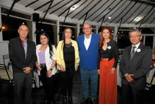 Silvio Alfonso Marin, Sandra Loaiza, Paola Tamayo, José Javier Jurado Gallego, Eliana Gómez, y Carlos Humberto Orozco Téllez, secretario de salud del municipio. Silvio Alfonso Marin, Sandra Loaiza, Paola Tamayo, José Javier Jurado Gallego, Eliana Gómez, y Carlos Humberto Orozco Téllez, secretario de salud del municipio.