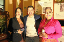Sandra Bedoya, Sebastián Diaz y Dora Inés Grisales. Sandra Bedoya, Sebastián Diaz y Dora Inés Grisales.