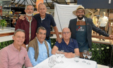 Hernando Álzate Osorio, Iván Cardona Cardona, Guillermo Aguirre Arias, Artemo Echeverri Cifuentes, William Hurtado Villegas y el sommelier Héctor Bernal.