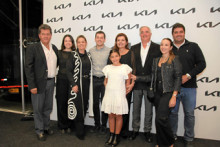 Familia Mejía Franco: Jorge Iván Mejía, Laura Mejía, Lina Jaramillo, Rafael Mejía, Antonia Trujillo, Clemencia Mejía Franco, Gerente de Kia; Diego Trujillo, Daniela Marulanda y Martín Trujillo. Familia Mejía Franco: Jorge Iván Mejía, Laura Mejía, Lina Jaramillo, Rafael Mejía, Antonia Trujillo, Clemencia Mejía Franco, Gerente de Kia; Diego Trujillo, Daniela Marulanda y Martín Trujillo.
