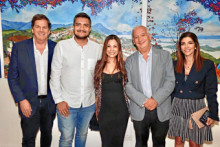 Roberto Pombo Holguín, director Editorial grupo Prisa; Juan Fraile, editor Caracol Radio; Gloria Matilde Hernández Clavijo, líder de Comunicaciones y Relaciones Corporativas Efigás; Pablo Jaramillo Villegas, director Fundación Lúker; María Juliana Ospina, Asuntos Externos y Comunicaciones Collective Mining. Roberto Pombo Holguín, director Editorial grupo Prisa; Juan Fraile, editor Caracol Radio; Gloria Matilde Hernández Clavijo, líder de Comunicaciones y Relaciones Corporativas Efigás; Pablo Jaramillo Villegas, director Fundación Lúker; María Juliana Ospina, Asuntos Externos y Comunicaciones Collective Mining.