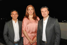 Roberto De Mares, gerente de Mares-Grupo Etex, Angélica María Orozco Giraldo, gerente Camacol Caldas; y Alejandro Arango Castro, gerente Infi Manizales. Roberto De Mares, gerente de Mares-Grupo Etex, Angélica María Orozco Giraldo, gerente Camacol Caldas; y Alejandro Arango Castro, gerente Infi Manizales.
