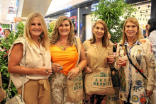 Ana Milena Jaramillo, Claudia Ángel, Luz María Ángel y Clemencia Ángel. Ana Milena Jaramillo, Claudia Ángel, Luz María Ángel y Clemencia Ángel.