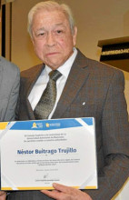 Néstor Buitrago Trujillo, Caldense del Año 2022, con su reconocimiento. Néstor Buitrago Trujillo, Caldense del Año 2022, con su reconocimiento.