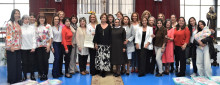 Claudia Villegas, Liliana Gutiérrez, María Fernanda Arango, Mónica Giraldo, Irene Rivas, Luz María Gómez, Ana Judith López, Patricia Uribe, Ana María Jaramillo, Adriana Arango, Ángela Gómez, Luz Helena Vargas; Jéssica Arango Hernández, rectora Colegio Santa Inés; Maria Ruby Aristizábal, Análida Naufal, Paula Marín, Cristina Gómez, Luz Adriana Valencia, Natalia Arango, Olga Esperanza Henao, Clemencia Henao, Martha Cecilia Bernal, Carolina Jaramillo, Marcela Botero, Lorena Mejía y Patricia Mejía. Claudia Villegas, Liliana Gutiérrez, María Fernanda Arango, Mónica Giraldo, Irene Rivas, Luz María Gómez, Ana Judith López, Patricia Uribe, Ana María Jaramillo, Adriana Arango, Ángela Gómez, Luz Helena Vargas; Jéssica Arango Hernández, rectora Colegio Santa Inés; Maria Ruby Aristizábal, Análida Naufal, Paula Marín, Cristina Gómez, Luz Adriana Valencia, Natalia Arango, Olga Esperanza Henao, Clemencia Henao, Martha Cecilia Bernal, Carolina Jaramillo, Marcela Botero, Lorena Mejía y Patricia Mejía.