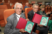 Egresados hace hace 60 años: César Augusto Lobo Arias y Luis Jahir Gómez Giraldo.