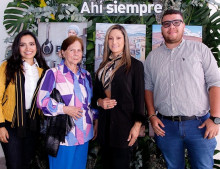 Alexandra Abril, gerente de Abril Seguros; Leda Rondón de la Vega, gerente JVM; Sonia Clarent Suárez, CEO ABBI Colombia; y José Daniel Villa. Alexandra Abril, gerente de Abril Seguros; Leda Rondón de la Vega, gerente JVM; Sonia Clarent Suárez, CEO ABBI Colombia; y José Daniel Villa.