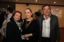 Ruby Jaramillo Botero, Olga Rivas de Echeverri y Jorge Mejía Arango.