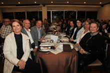 Marianita Echeverri Trujillo, Jaime Jaramillo Arango, Fernando Jaramillo Echeverri, Rubi Jaramillo Botero, Adriana Toro Mejía, Cristina Echeverri Trujillo y Ángela María Uribe Echeverri. Marianita Echeverri Trujillo, Jaime Jaramillo Arango, Fernando Jaramillo Echeverri, Rubi Jaramillo Botero, Adriana Toro Mejía, Cristina Echeverri Trujillo y Ángela María Uribe Echeverri.