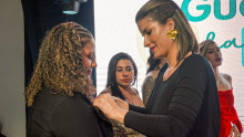 Sorely Quintero recibe el reconocimiento de Alexa Morales, directora de la Unidad de Gestión del Riesgo de Manizales. Sorely Quintero recibe el reconocimiento de Alexa Morales, directora de la Unidad de Gestión del Riesgo de Manizales.