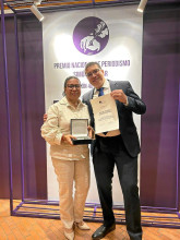Miguel Orlando Alguero junto a su madre Danny Montaño. Miguel Orlando Alguero junto a su madre Danny Montaño.