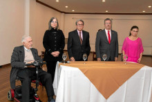 Junta Directiva de la Academia de Medicina de Caldas: Bernardo Ocampo Trujillo, Gimena Mejía Arango, Hernando García Zabala, José Norman Salazar y Olga Marina Restrepo Jaramillo. Junta Directiva de la Academia de Medicina de Caldas: Bernardo Ocampo Trujillo, Gimena Mejía Arango, Hernando García Zabala, José Norman Salazar y Olga Marina Restrepo Jaramillo.