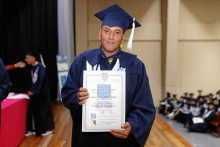Carlos Arturo Villada, bombero voluntario de Arauca, corregimiento de Palestina (Caldas). Carlos Arturo Villada, bombero voluntario de Arauca, corregimiento de Palestina (Caldas).