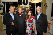 Fernando Uribe Vélez, Óscar Gaviria, Claudia Patricia Gaviria y Nilvio Uribe Vélez. Fernando Uribe Vélez, Óscar Gaviria, Claudia Patricia Gaviria y Nilvio Uribe Vélez.