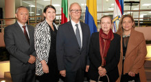 Luis Alfonso Beltrán González, director administrativo; Catalina Triana Navas, secretaria general; William Ruiz Sáenz; Carolina Vanegas; y Carolina Alzate, rectora encargada. Luis Alfonso Beltrán González, director administrativo; Catalina Triana Navas, secretaria general; William Ruiz Sáenz; Carolina Vanegas; y Carolina Alzate, rectora encargada.