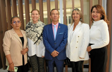 Mónica del Pilar Martínez, Olga Lucía Fernández, José Robert Sánchez, Martha Lucía Jaramillo y Martha Liliana Marín. Mónica del Pilar Martínez, Olga Lucía Fernández, José Robert Sánchez, Martha Lucía Jaramillo y Martha Liliana Marín.