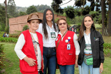 Martha Luz Betancur, presidenta Asociación Caldense de Orquideología; Tatiana Cardona Sierra, jefe de prensa de la Corporación para el Desarrollo de Caldas; Gloria Inés Ocampo, Asociación Caldense de Arqueología, y Mónica Londoño Arango, coordinadora Unidad de Turismo.