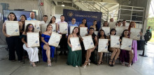 Grupo de egresados del programa de Administración Financiera. Grupo de egresados del programa de Administración Financiera.
