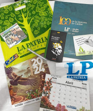 Martha Lucía Luna agradeció por el regalo de LA PATRIA Radio desde su casa en Dosquebradas (Risaralda). Desde dicho municipio escucha los informativos de la emisora y envió el registro de su regalo. Martha Lucía Luna agradeció por el regalo de LA PATRIA Radio desde su casa en Dosquebradas (Risaralda). Desde dicho municipio escucha los informativos de la emisora y envió el registro de su regalo.