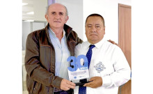 Álvaro Uribe y Alberto Casallas. Álvaro Uribe y Alberto Casallas.