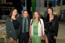 Estefanía Patiño, César Augusto Duque, Tania Rios y Estefanía Pulgarín. Estefanía Patiño, César Augusto Duque, Tania Rios y Estefanía Pulgarín.