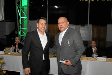 Fotos | Argemiro Idárraga | LA PATRIA Jorge Eduardo Rojas, alcalde de Manizales y egresado del colegio, junto a Álvaro Arango, rector de la institución. Fotos | Argemiro Idárraga | LA PATRIA Jorge Eduardo Rojas, alcalde de Manizales y egresado del colegio, junto a Álvaro Arango, rector de la institución.