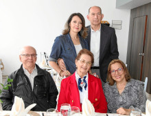 Arriba: Lina María Herrera y Hermán Urrea. Abajo: Jaime Herrera, Omaira Cano y Gloria Estella Herrera. Arriba: Lina María Herrera y Hermán Urrea. Abajo: Jaime Herrera, Omaira Cano y Gloria Estella Herrera.