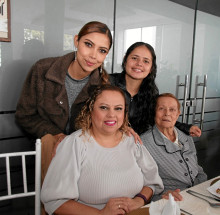 Jéniffer Loaiza, Samanta Salgado, Adriana Salgado y Emma Orozco. Jéniffer Loaiza, Samanta Salgado, Adriana Salgado y Emma Orozco.