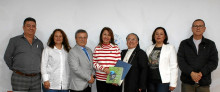 Helmer Quintero Vergara, jefe de la Oficina de Educación a Distancia y Virtualidad; Sandra Montoya Barreto, vicerrectora de Proyección; Germán Gómez Londoño, vicerrector académico; Martha Liliana Marín Cano, rectora de la Universidad Católica de Manizales; hermana Gloria Estela Rolón Díaz, vicerrectora académica de la Universidad Católica de Manizales; Paula Bibiana Agudelo Franco, secretaria general, y Héctor Fabio Torres Cardona, vicerrector de Investigación y Posgrados.