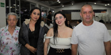 María Angélica Valencia, Flora Isabel Zuluaga, Valentina Valencia y Andrés Alberto Valencia. María Angélica Valencia, Flora Isabel Zuluaga, Valentina Valencia y Andrés Alberto Valencia.