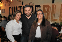 Ana Milena Osorio, Alejandro Botero y Luisa Mosquera. Ana Milena Osorio, Alejandro Botero y Luisa Mosquera.