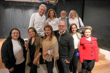 Arriba: "Papá" Jaime, Claudia Sepúlveda, Leonardo Valencia y Margarita María Maya. Abajo: Valentina Martínez, Ángela Pineda, Luz Adriana Castañeda Gregory, Carlos Eduardo Valencia Meza, Tatiana Arango Garcés y Paula Velásquez Castaño. Arriba: "Papá" Jaime, Claudia Sepúlveda, Leonardo Valencia y Margarita María Maya. Abajo: Valentina Martínez, Ángela Pineda, Luz Adriana Castañeda Gregory, Carlos Eduardo Valencia Meza, Tatiana Arango Garcés y Paula Velásquez Castaño.