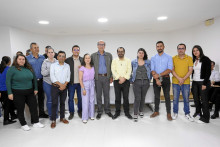 Lorena Ospina, Juan Luis Taborda, Elizabeth Restrepo, Juan Carlos Layton, Santiago Zapata, Martha Lucía Gómez, Carlos Eduardo Arango, Fernando-Alonso Ramírez, Margaret Sánchez, Giovanny Martínez, David Muñoz y Sofía Sabogal. Lorena Ospina, Juan Luis Taborda, Elizabeth Restrepo, Juan Carlos Layton, Santiago Zapata, Martha Lucía Gómez, Carlos Eduardo Arango, Fernando-Alonso Ramírez, Margaret Sánchez, Giovanny Martínez, David Muñoz y Sofía Sabogal.
