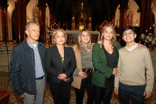 José Fernando Reinoza, Luz Dary Reyes, Camila Restrepo, Paula Restrepo y Simón Torres. José Fernando Reinoza, Luz Dary Reyes, Camila Restrepo, Paula Restrepo y Simón Torres.