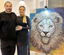 El artista César Arias en compañía de su hermana y socia Ángela Arias. El artista César Arias en compañía de su hermana y socia Ángela Arias.