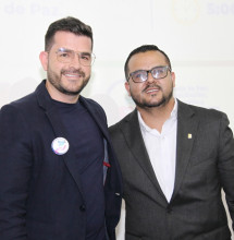Juan Pablo Osorio Gallo, personero municipal de Manizales, y Leonardo Zuluaga, secretario adjunto Comisión de Paz. Juan Pablo Osorio Gallo, personero municipal de Manizales, y Leonardo Zuluaga, secretario adjunto Comisión de Paz.