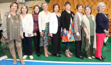 Ángela María Gómez Upegui, Carmen Elisa Giraldo, Beatriz Eugenia Hurtado, Gloria Inés Bolívar, Constanza Durán, Luz Elena Vargas, Gloria Inés Restrepo, Ana María Jaramillo y María Emilia Barco, exalumnas que cumplieron 50 años de haberse graduado del colegio Santa Inés.