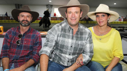 Ignacio Londoño Vallejo, Miguel Mejía Montes y Carolina Bernal Villegas.