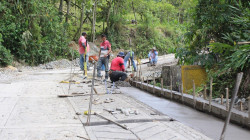 Se inician las placas huella en vía rural de Samaria, corregimiento de Filadelfia (Caldas)